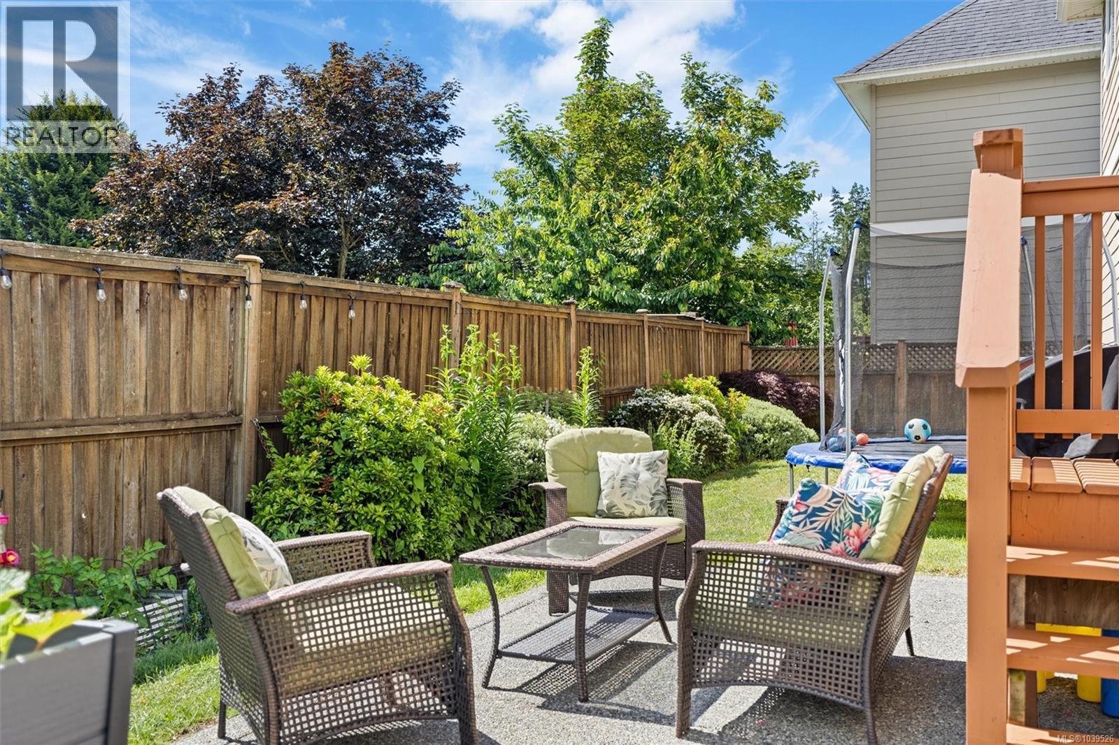 1286 McLeod Pl - 25
