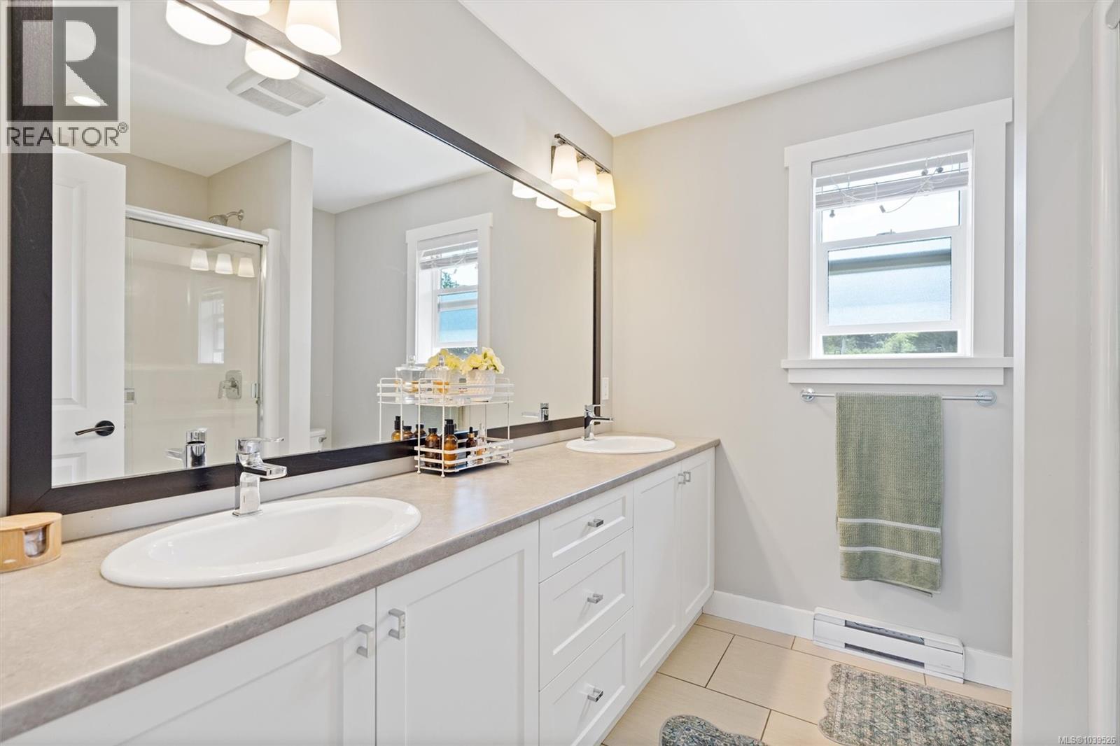 1286 McLeod Pl, Langford