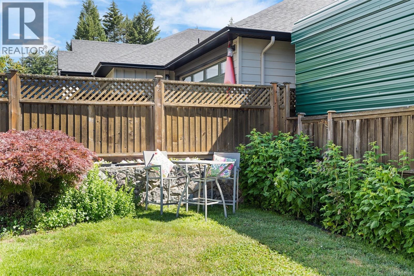 1286 McLeod Pl, Langford
