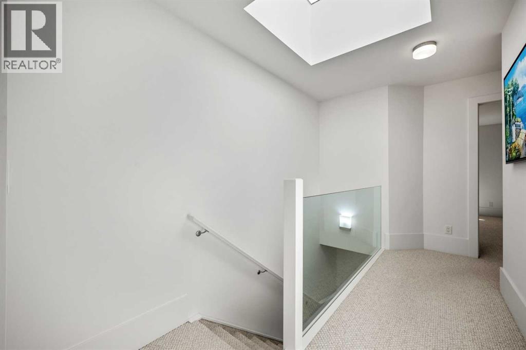 2412 28 Avenue SW - 20