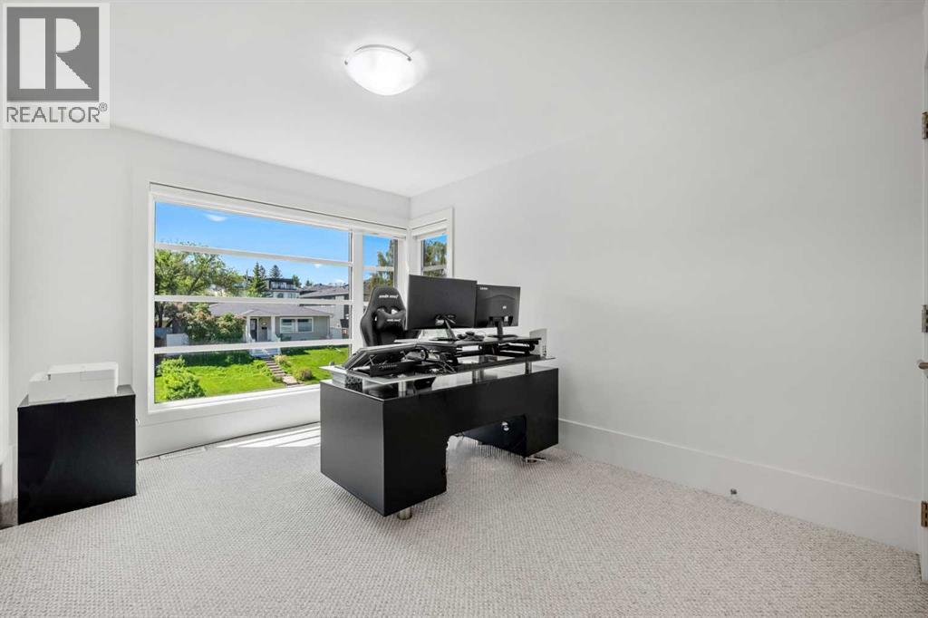 2412 28 Avenue SW - 27
