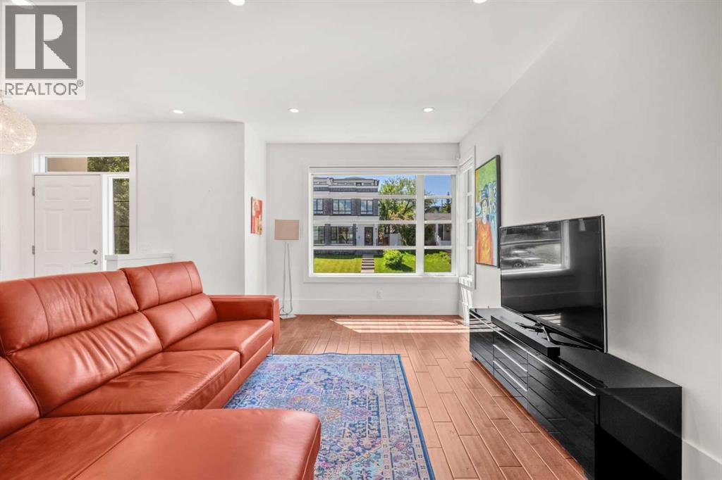 2412 28 Avenue SW - 4