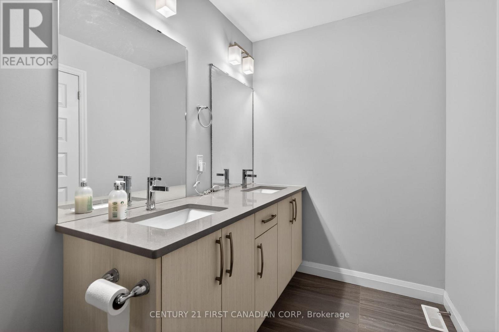 #9 807 KLEINBURG DRIVE - 19