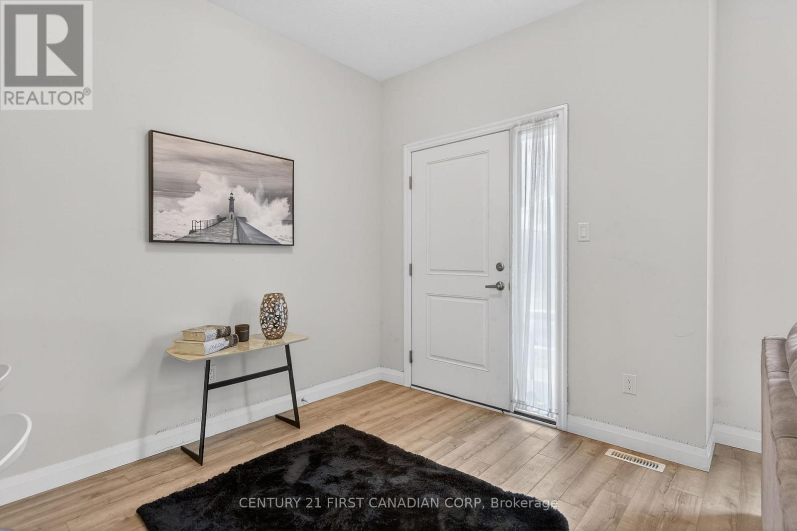 #9 807 KLEINBURG DRIVE - 3