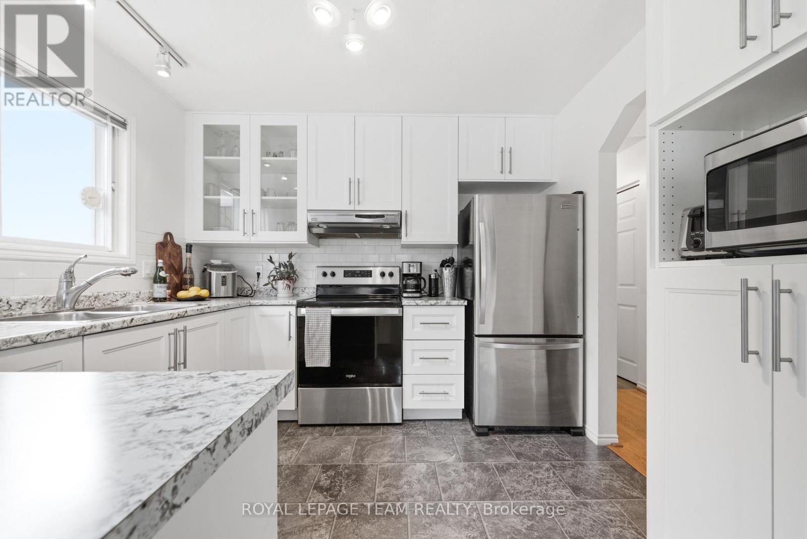 58 SEVENTH AVENUE - 18