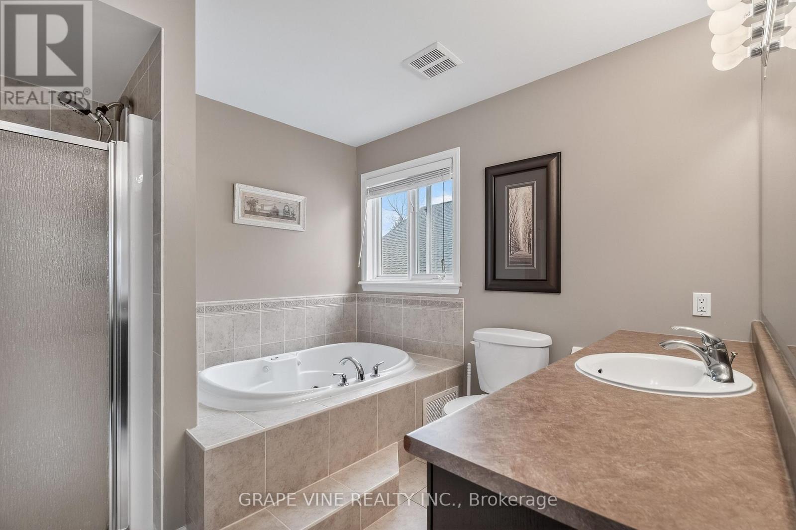 103 ROWALLEN PLACE - 34