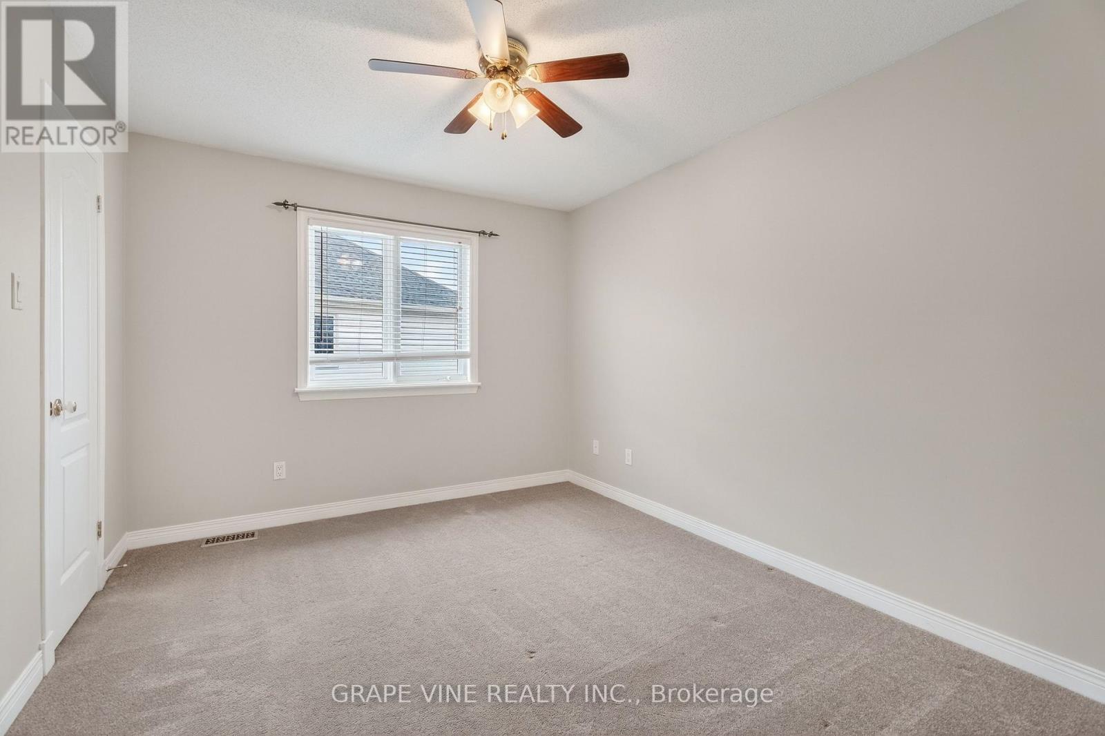 103 ROWALLEN PLACE - 27