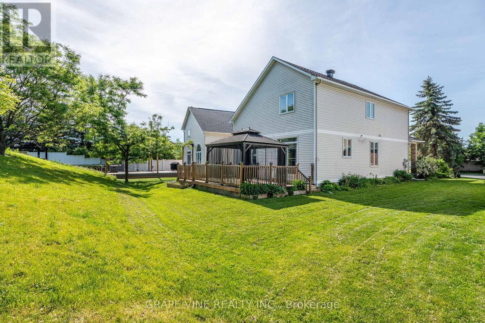 103 ROWALLEN PLACE - 43
