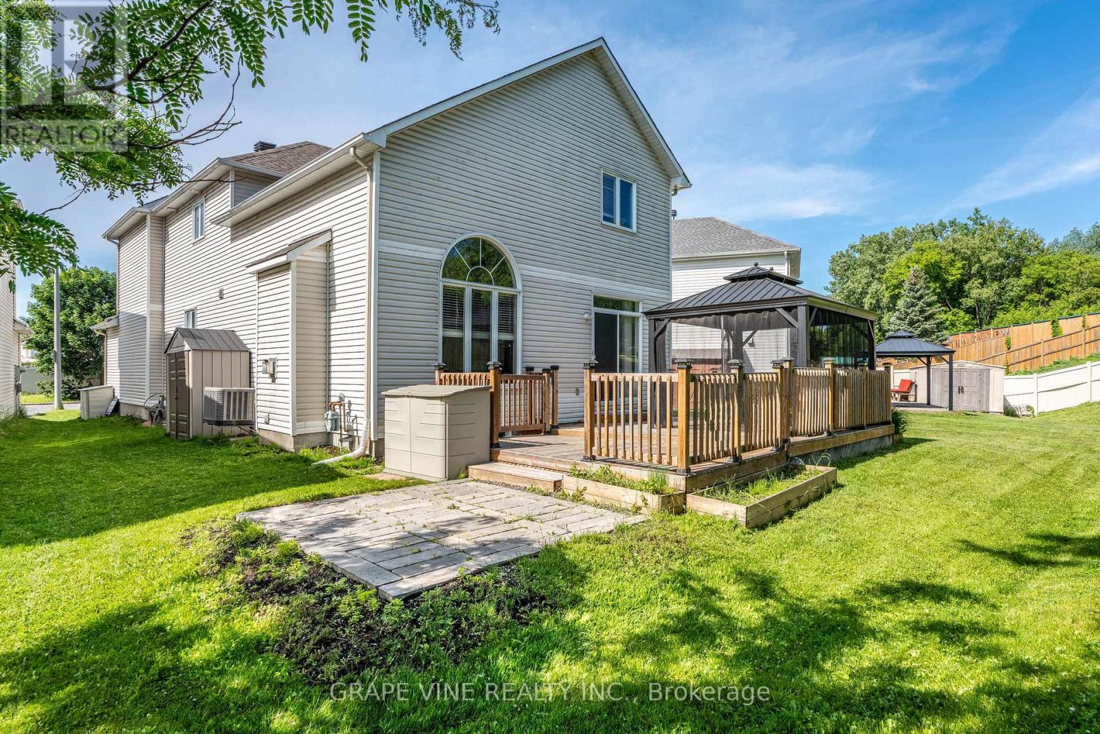 103 ROWALLEN PLACE - 46