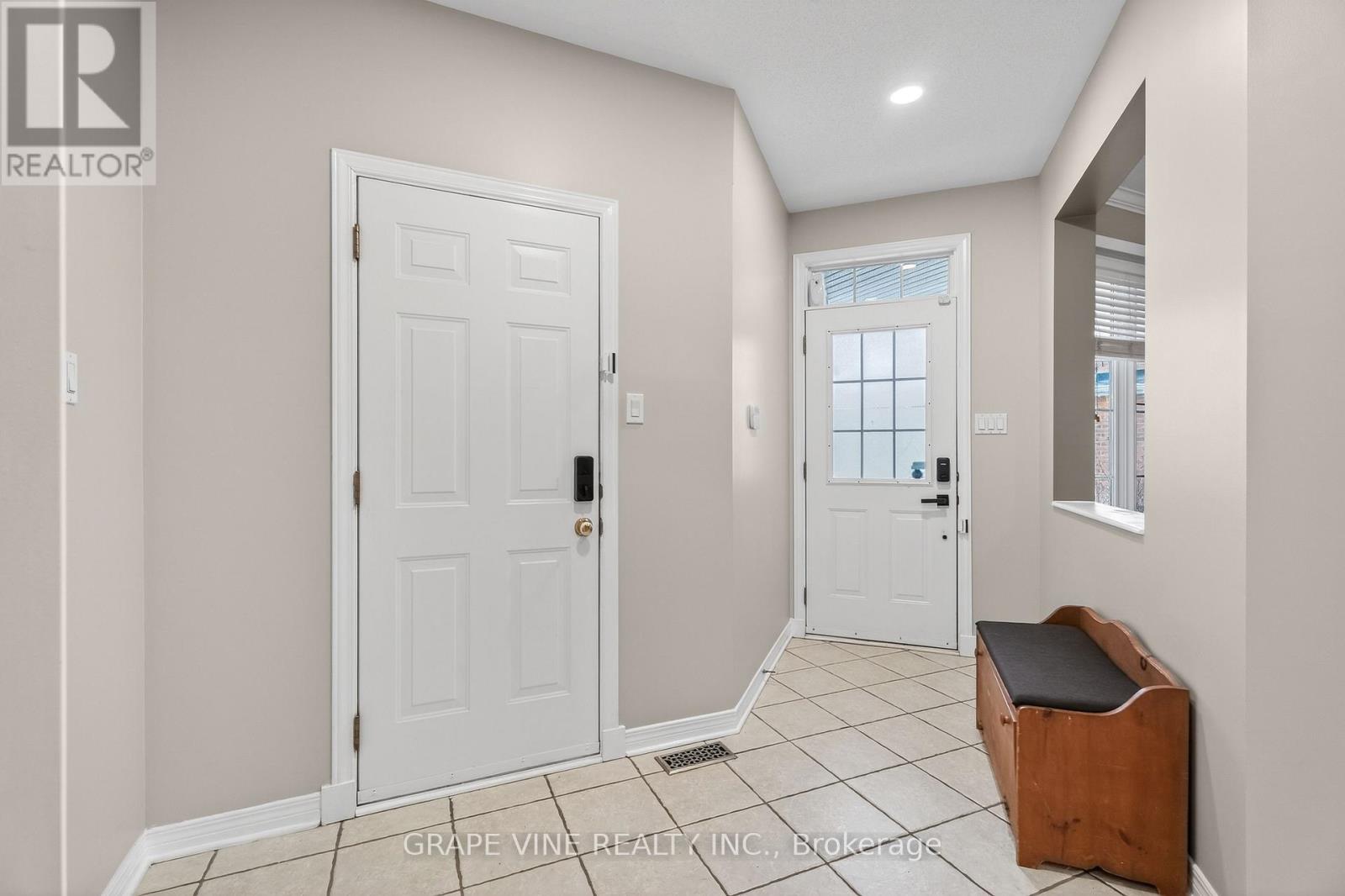 103 ROWALLEN PLACE - 7