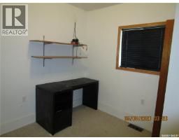 330 2nd Avenue E, Assiniboia, SK S0H0B0 Photo 11