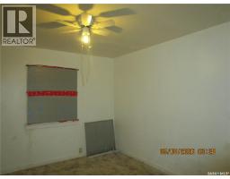 330 2nd Avenue E, Assiniboia, SK S0H0B0 Photo 10