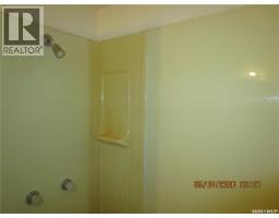 330 2nd Avenue E, Assiniboia, SK S0H0B0 Photo 12