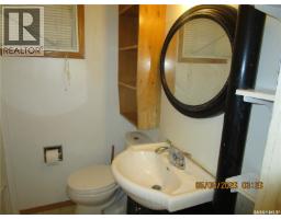 330 2nd Avenue E, Assiniboia, SK S0H0B0 Photo 13