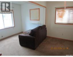 330 2nd Avenue E, Assiniboia, SK S0H0B0 Photo 18