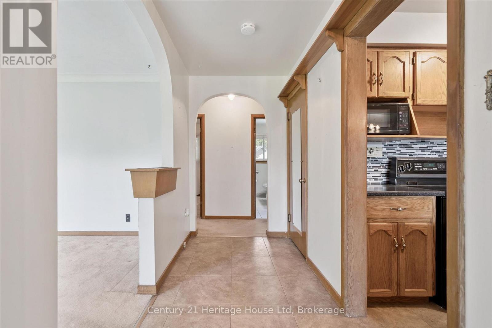 470 CAMERON STREET - 21