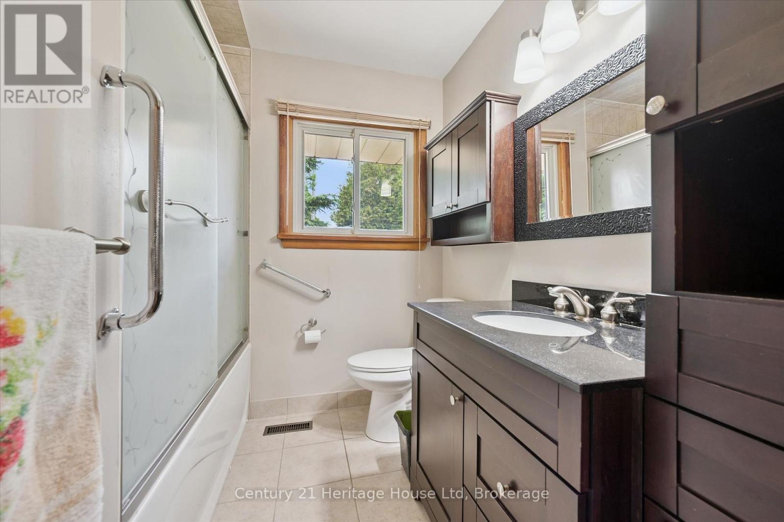 470 CAMERON STREET - 24