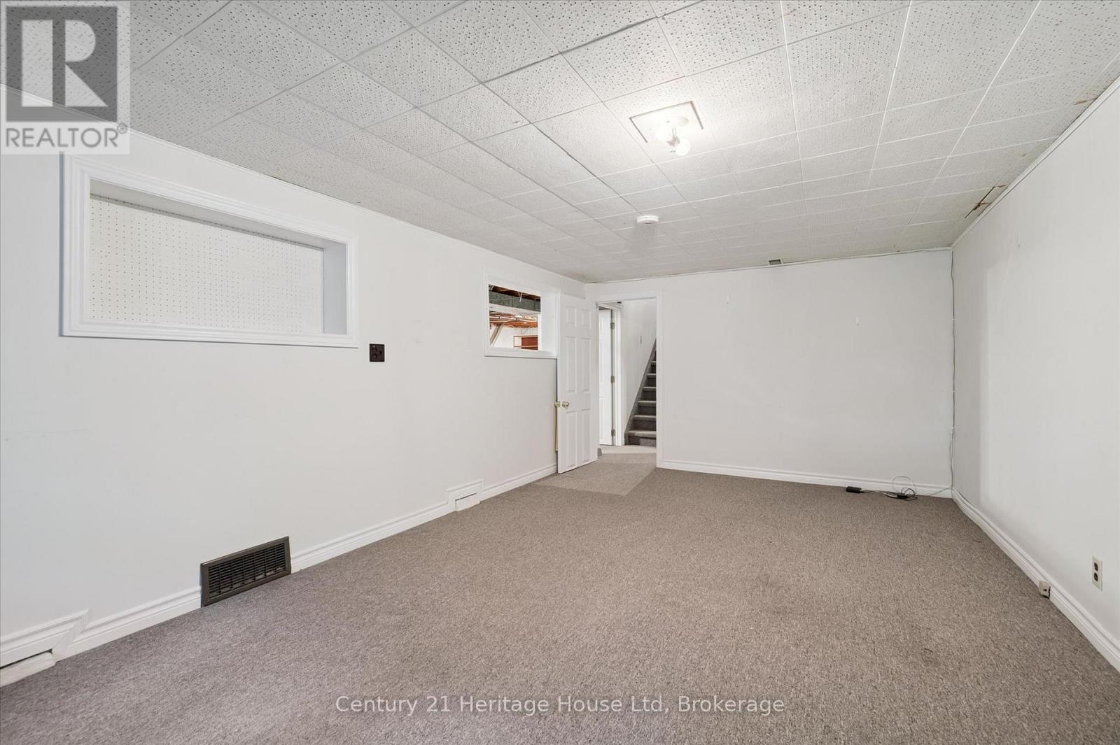 470 CAMERON STREET - 28