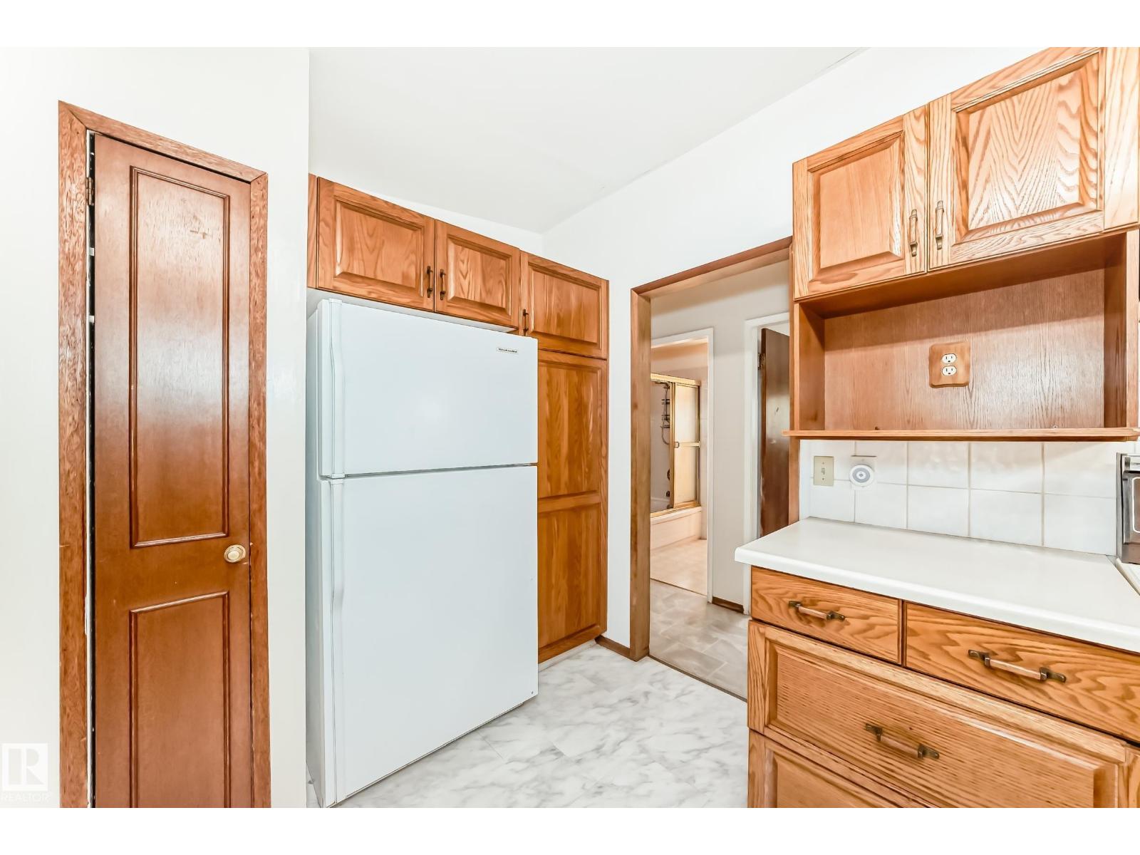 128 PINE ST — photo 17