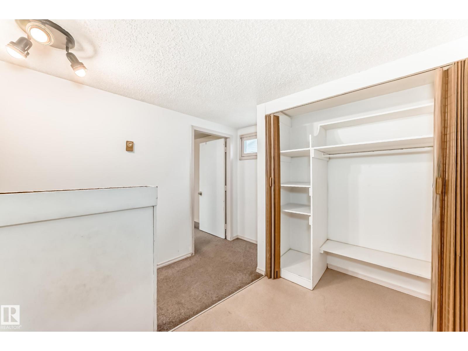 128 PINE ST — photo 31