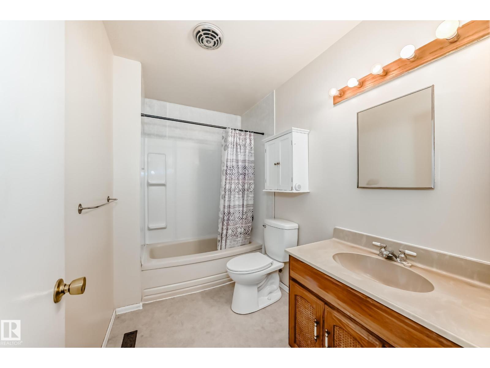 128 PINE ST — photo 41