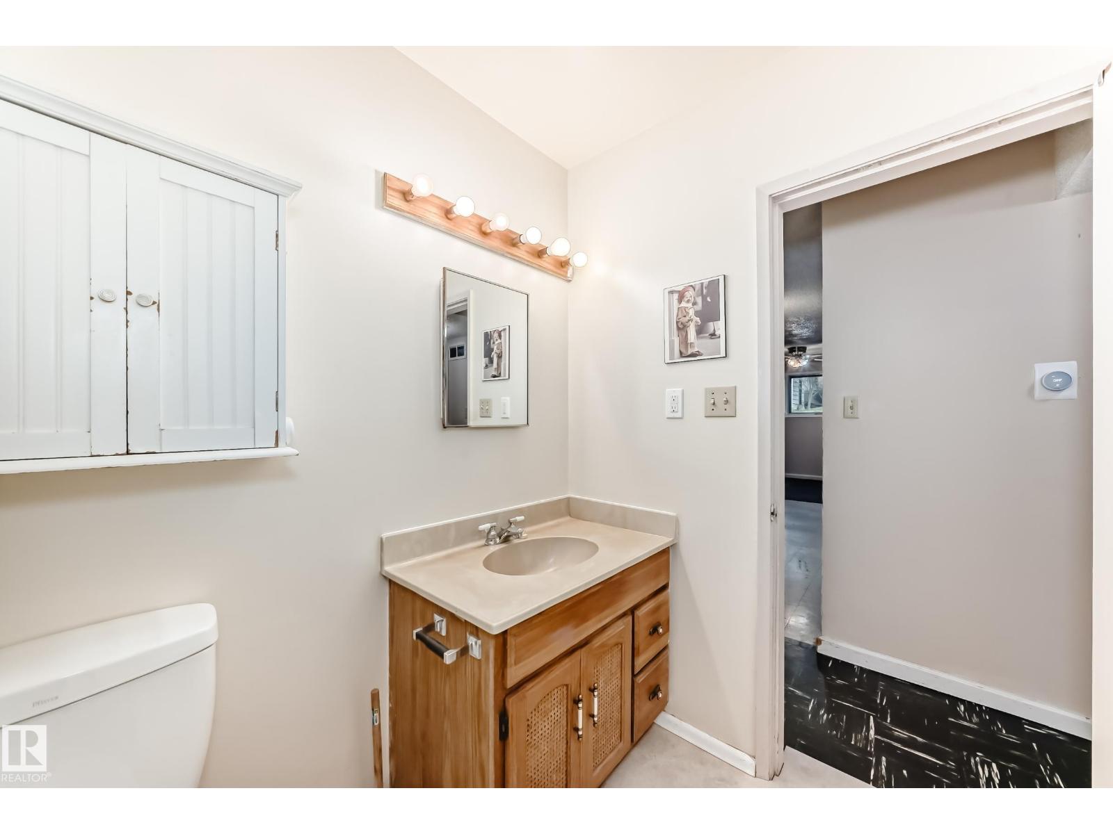 128 PINE ST — photo 42