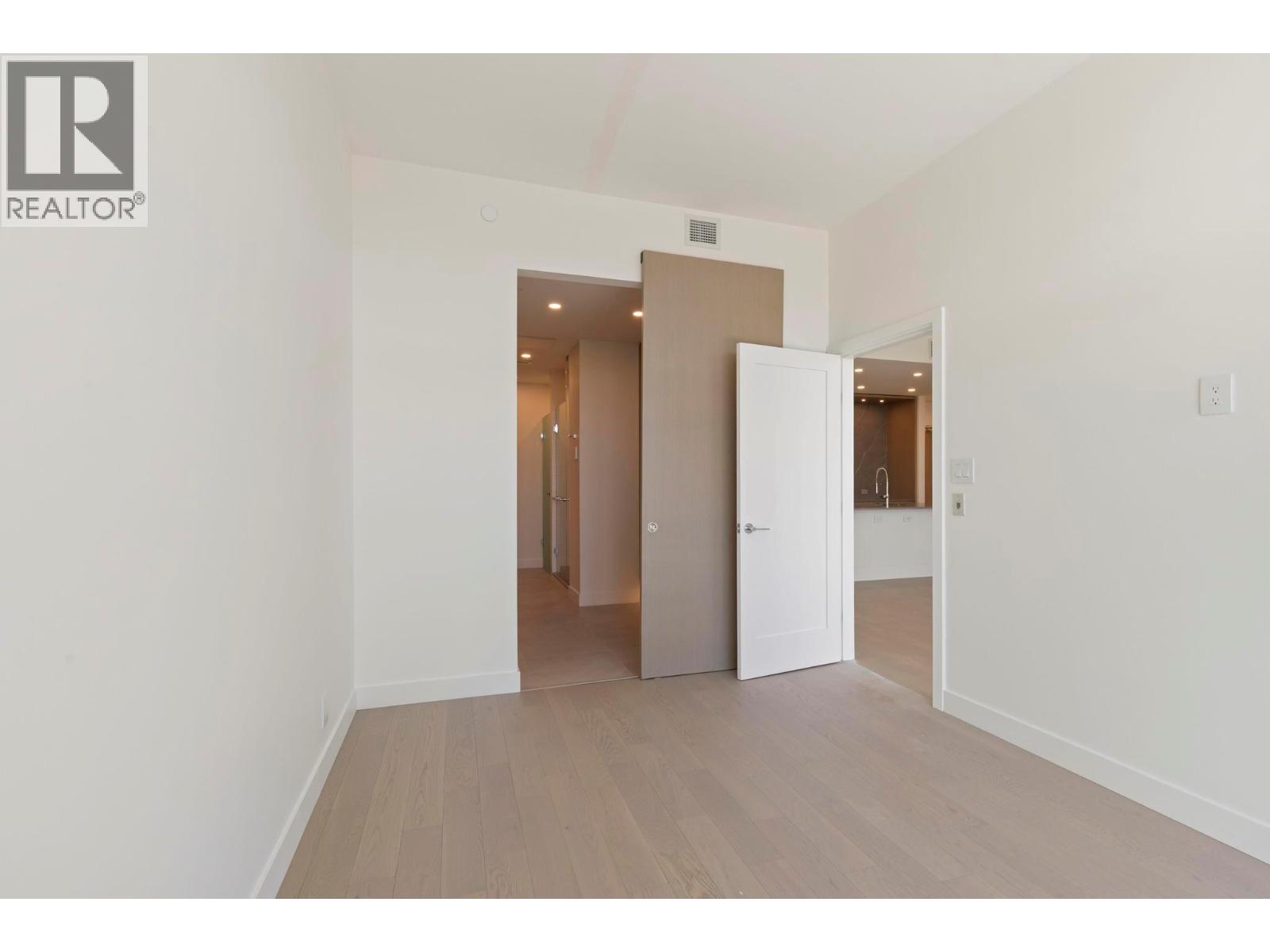 #303 3409 Lakeshore Road - 13
