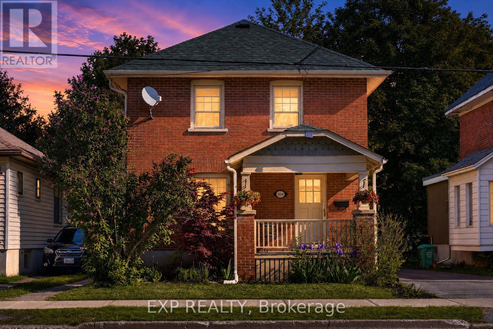 498 MCDONNEL STREET - 1