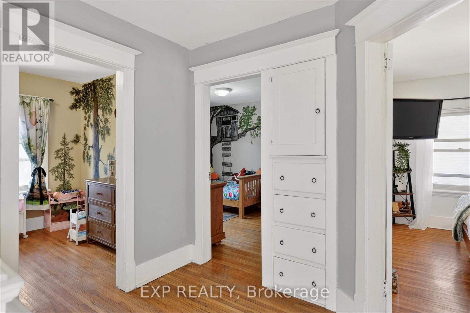 498 MCDONNEL STREET - 22