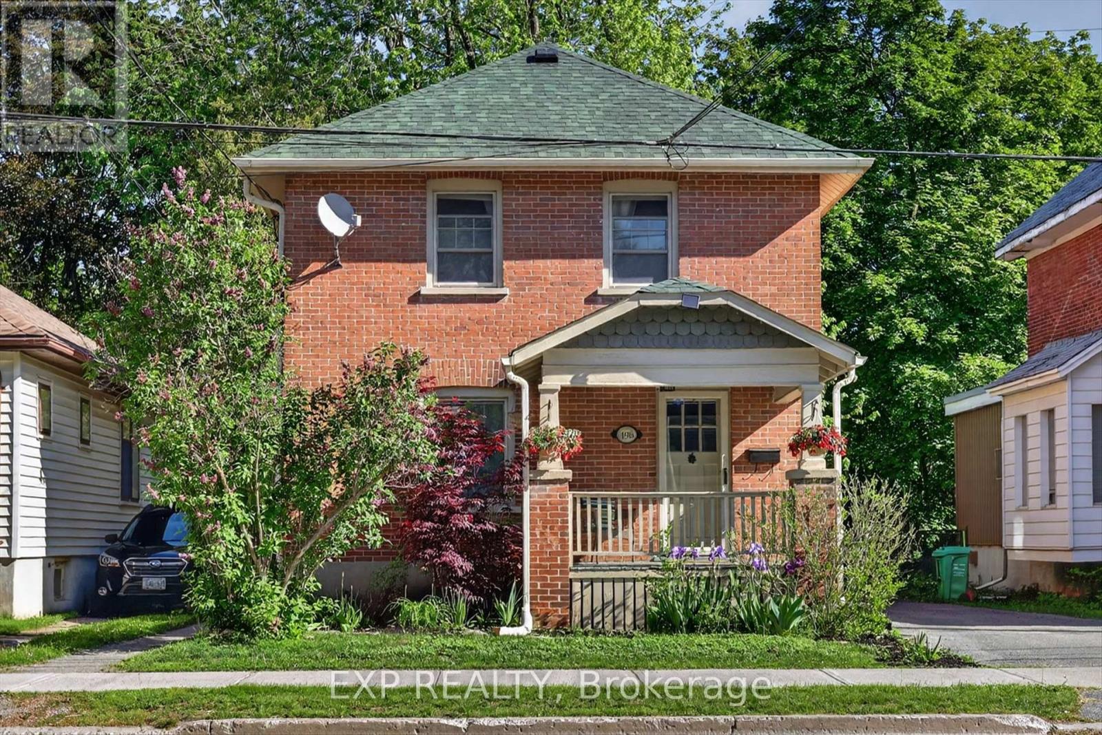 498 MCDONNEL STREET - 2