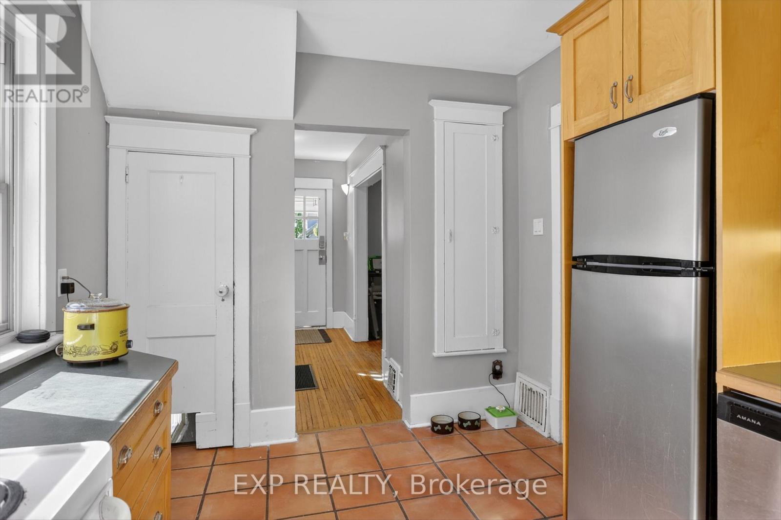 498 MCDONNEL STREET - 20