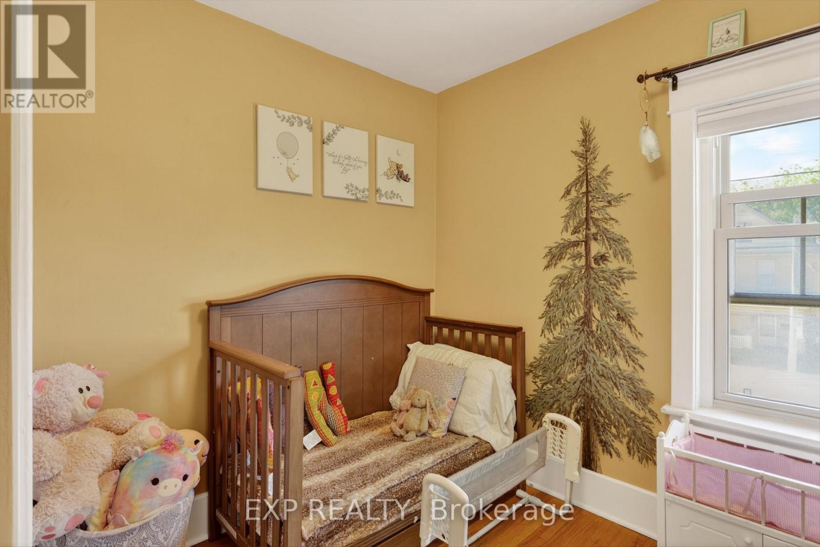 498 MCDONNEL STREET - 31