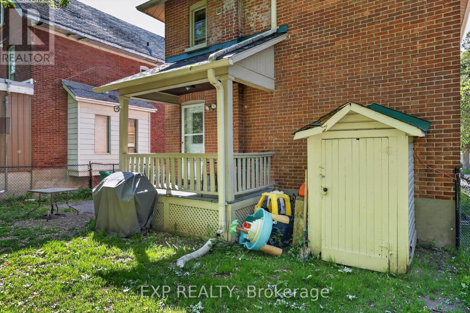 498 MCDONNEL STREET - 34