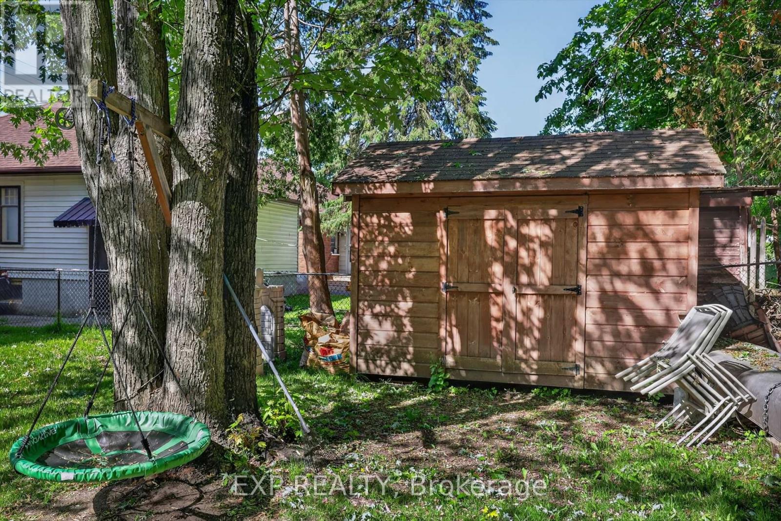 498 MCDONNEL STREET - 36