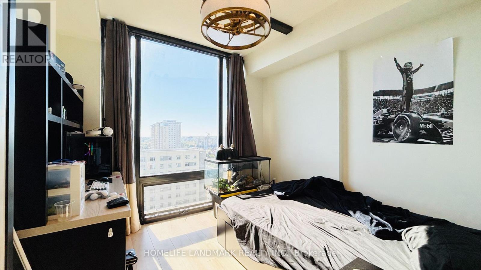 #1536 145 COLUMBIA STREET W - 31