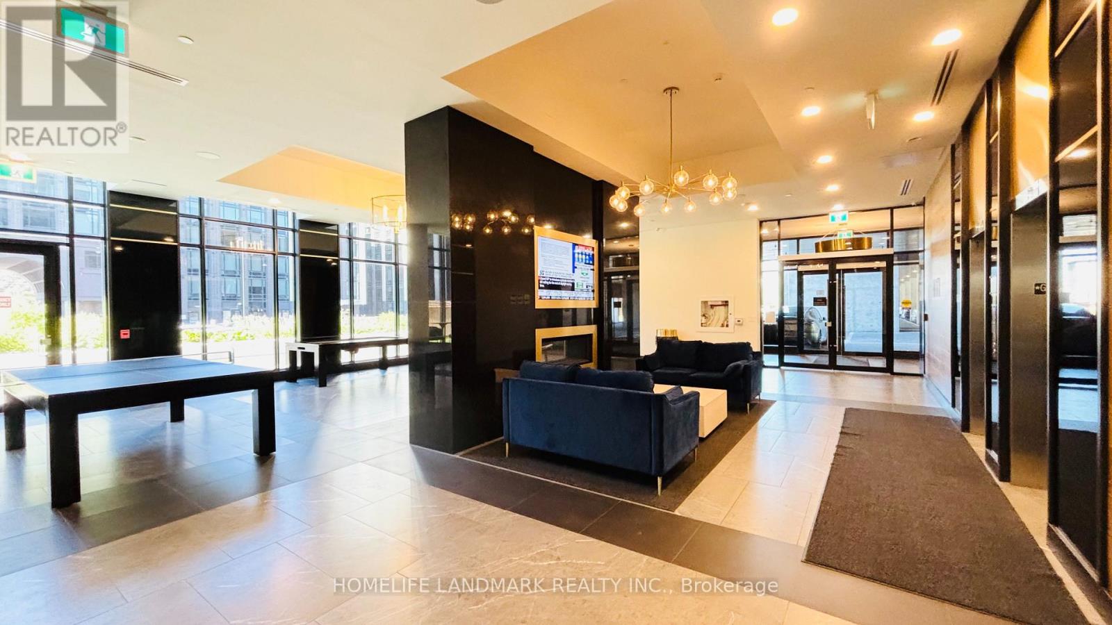 #1536 145 COLUMBIA STREET W - 43