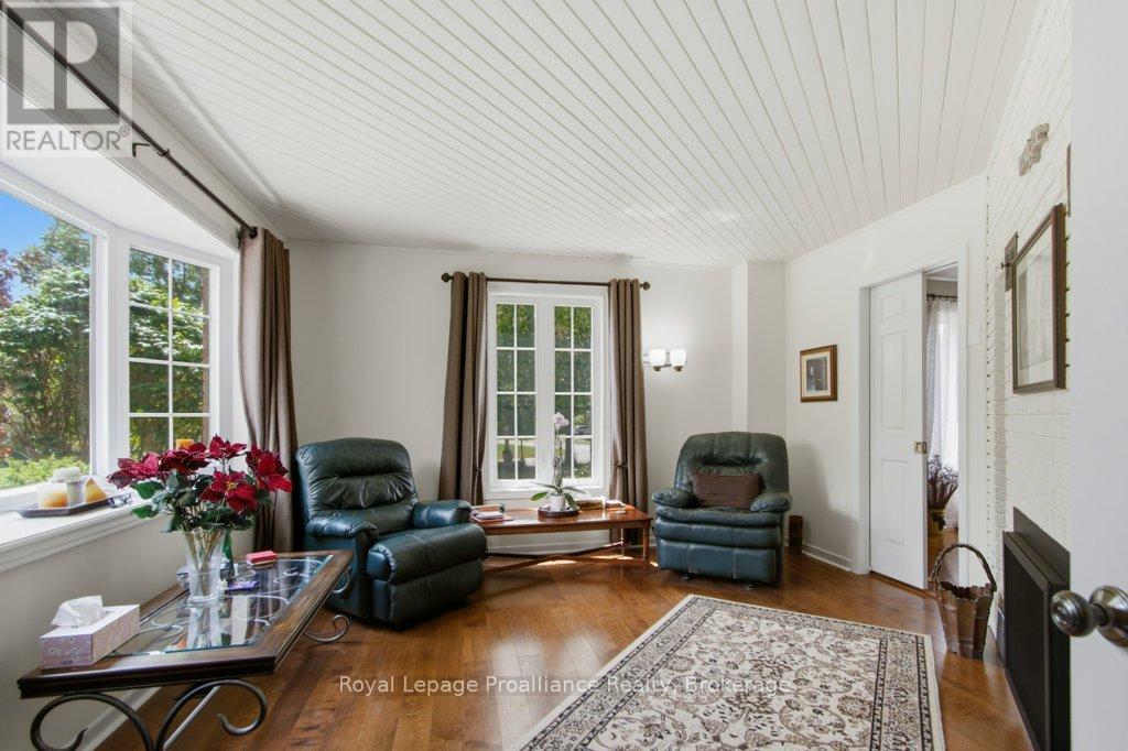 218 LOCK ROAD - 10