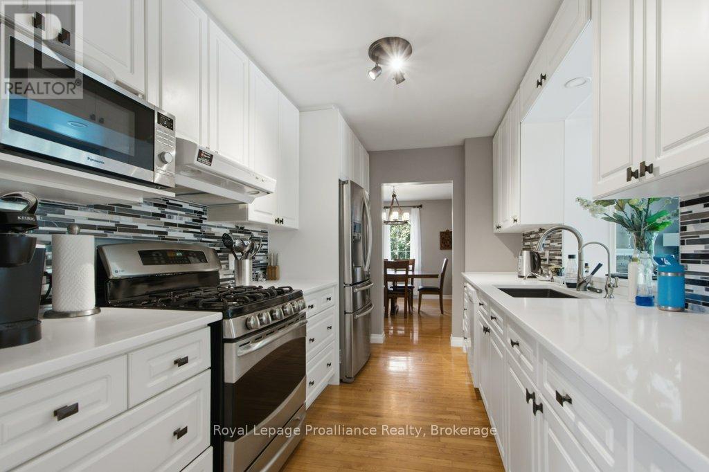 218 LOCK ROAD - 22