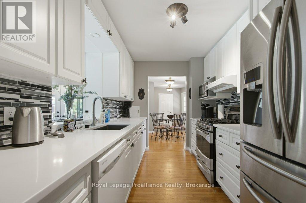 218 LOCK ROAD - 23