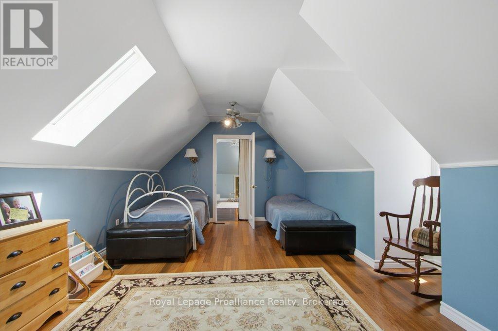 218 LOCK ROAD - 24