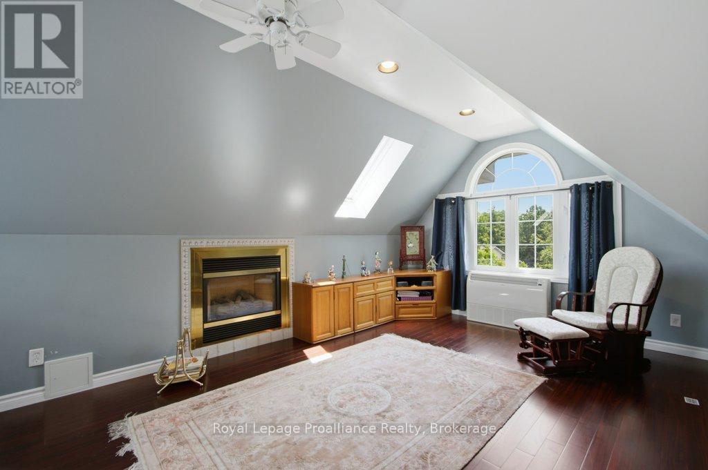 218 LOCK ROAD - 26