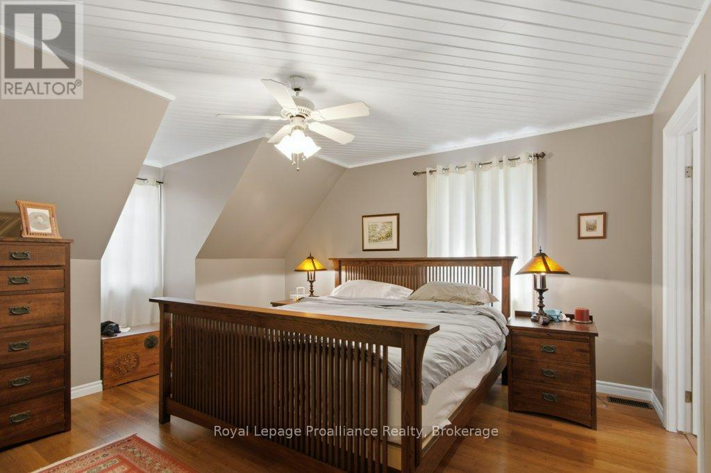 218 LOCK ROAD - 27