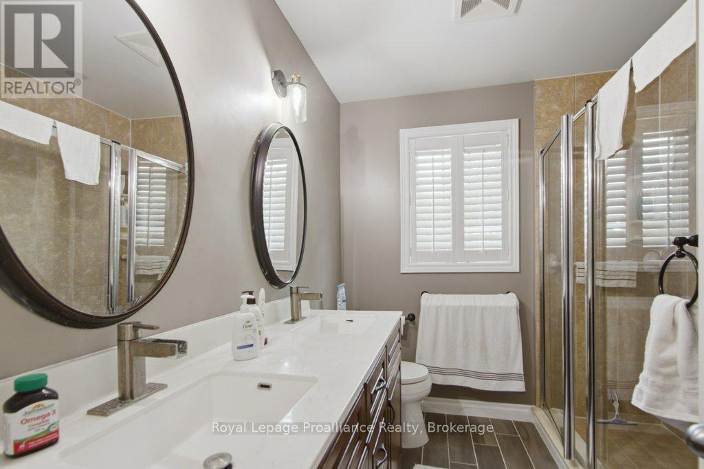 218 LOCK ROAD - 31