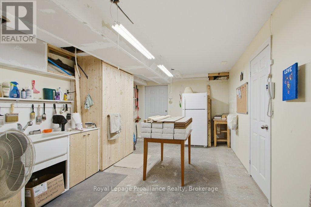 218 LOCK ROAD - 35