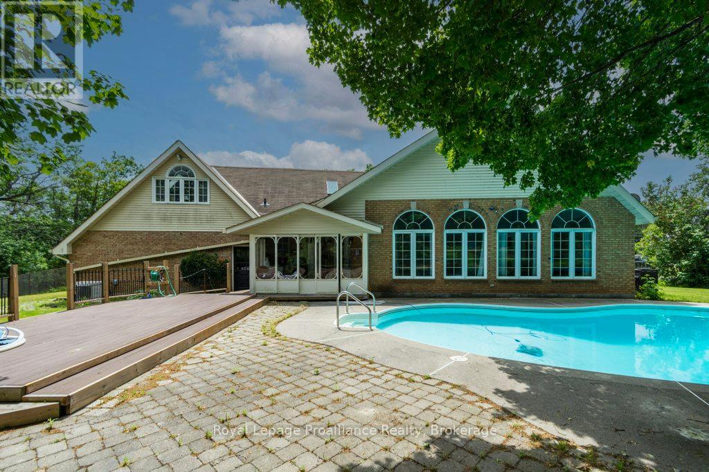 218 LOCK ROAD - 39