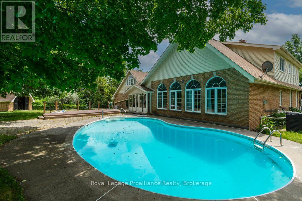 218 LOCK ROAD - 40
