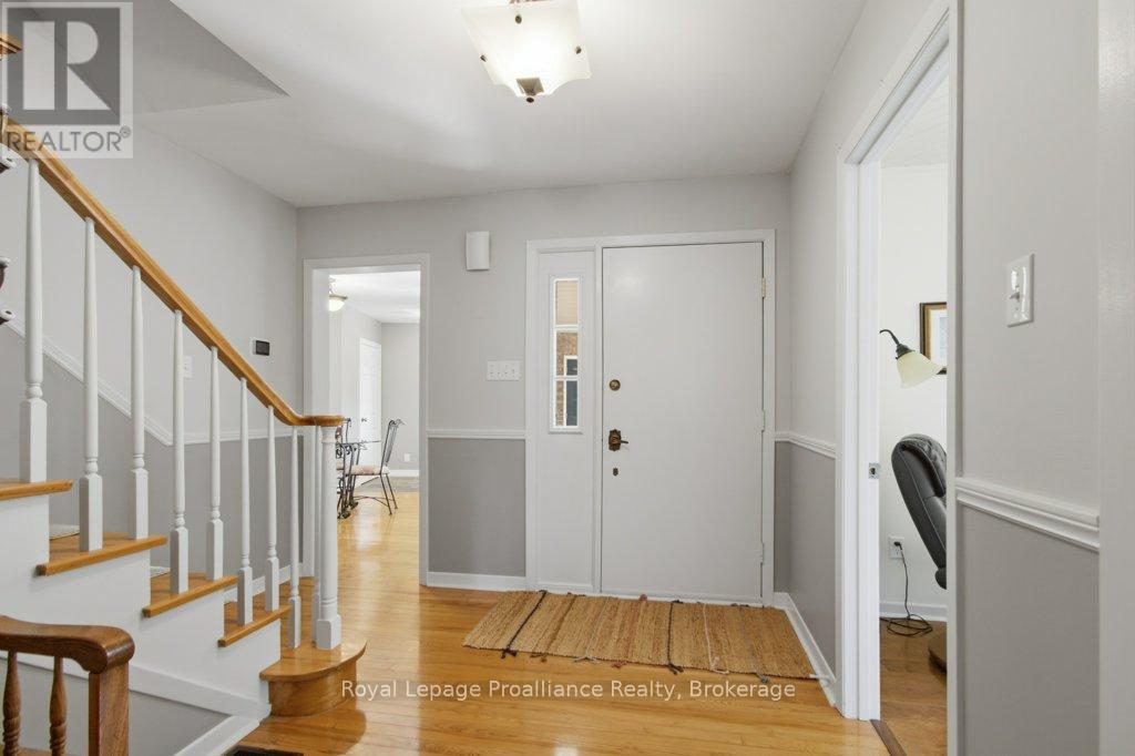 218 LOCK ROAD - 8
