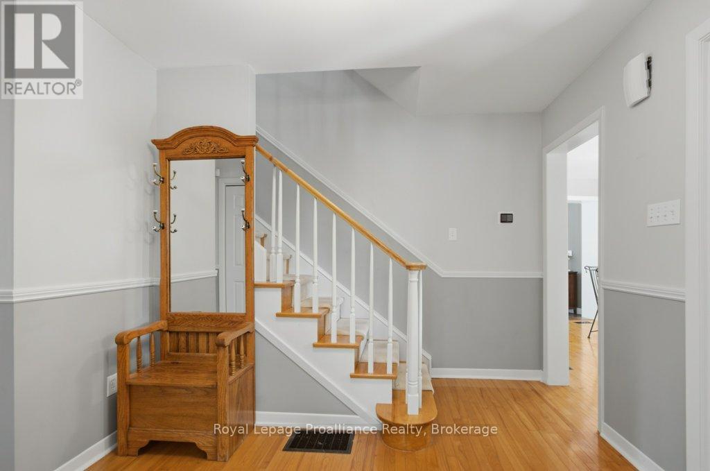218 LOCK ROAD - 9