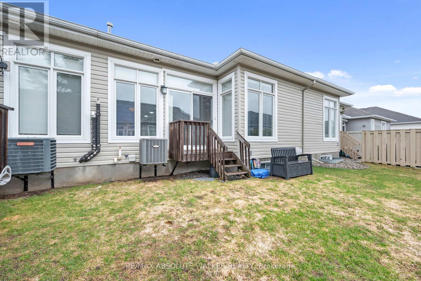261 BULRUSH CRESCENT - 25