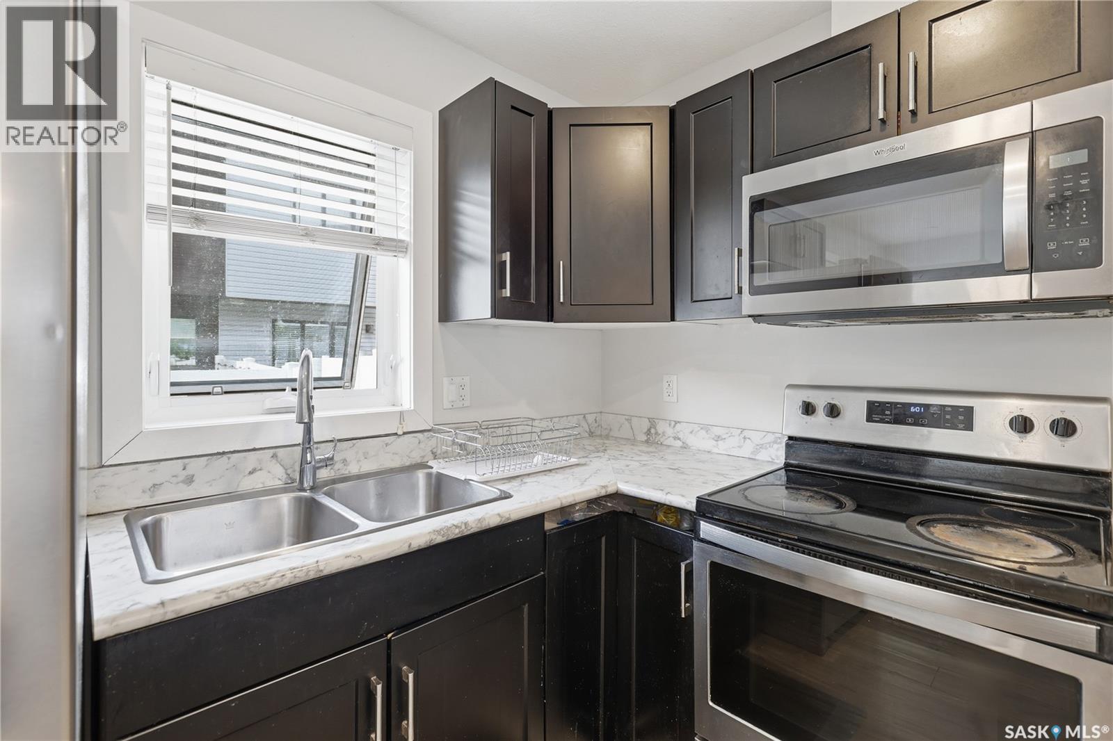 #122 2715 Narcisse DRIVE - 10